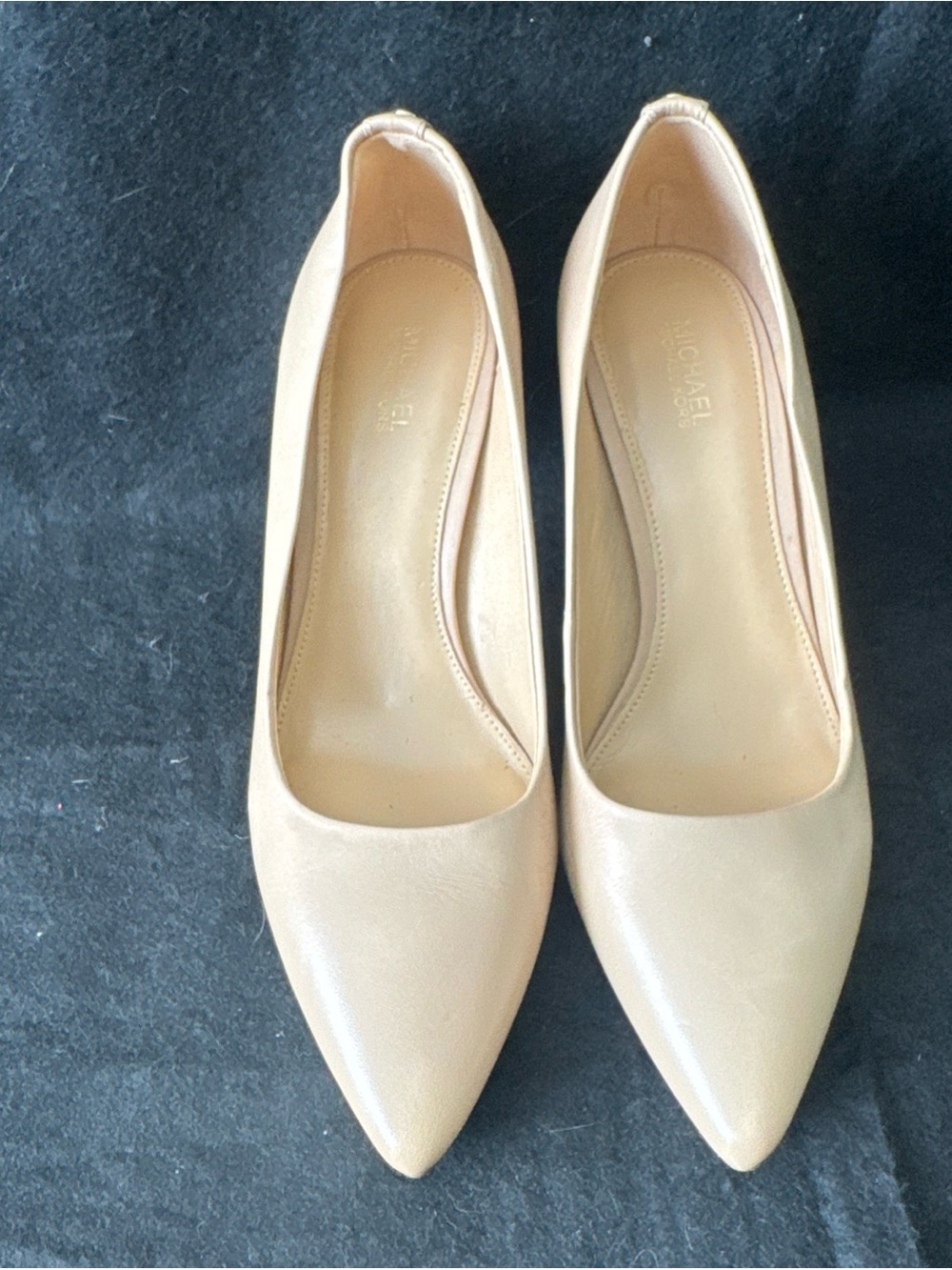 Michael Kors Leather Almond Toe Pump Heels Tan Beige Neutral Womens Size 7 - Picture 2 of 8